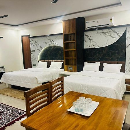 Hotel Yatri Nivas Sagara Esterno foto
