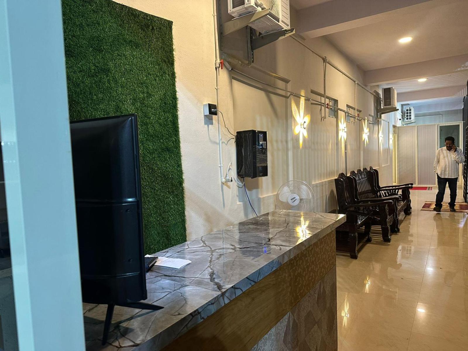 Hotel Yatri Nivas Sagara Esterno foto