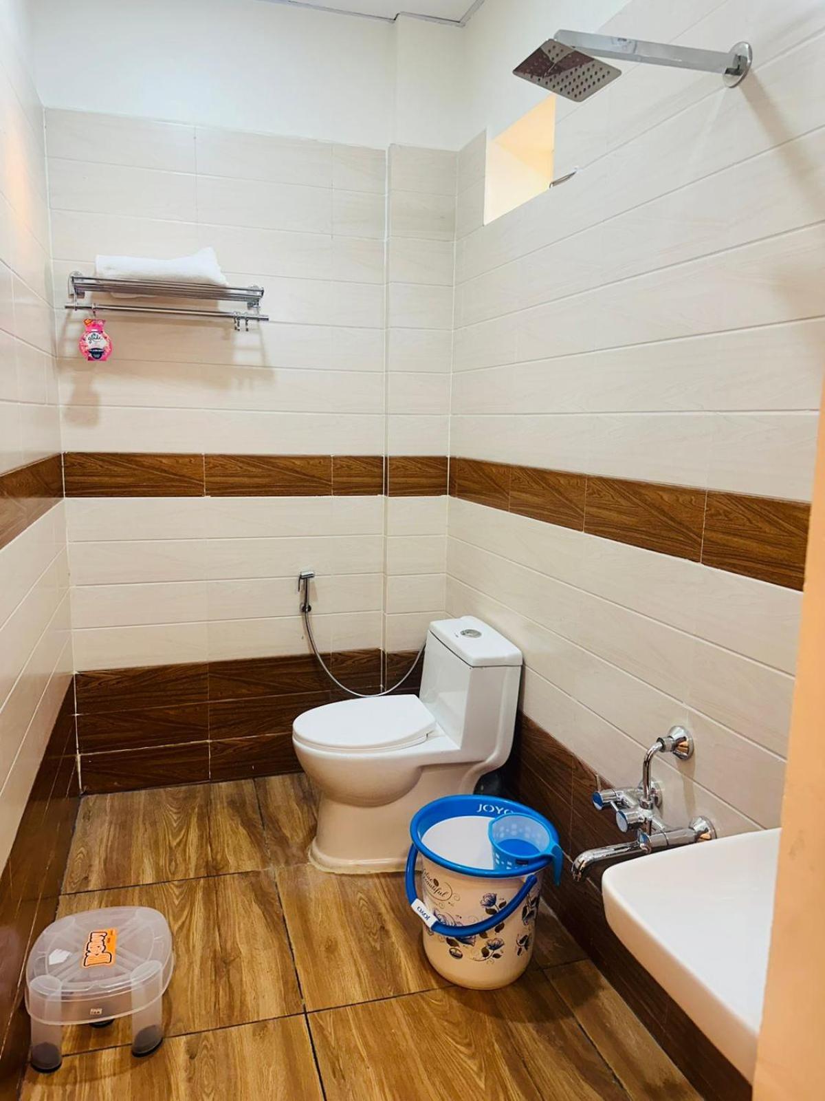 Hotel Yatri Nivas Sagara Esterno foto