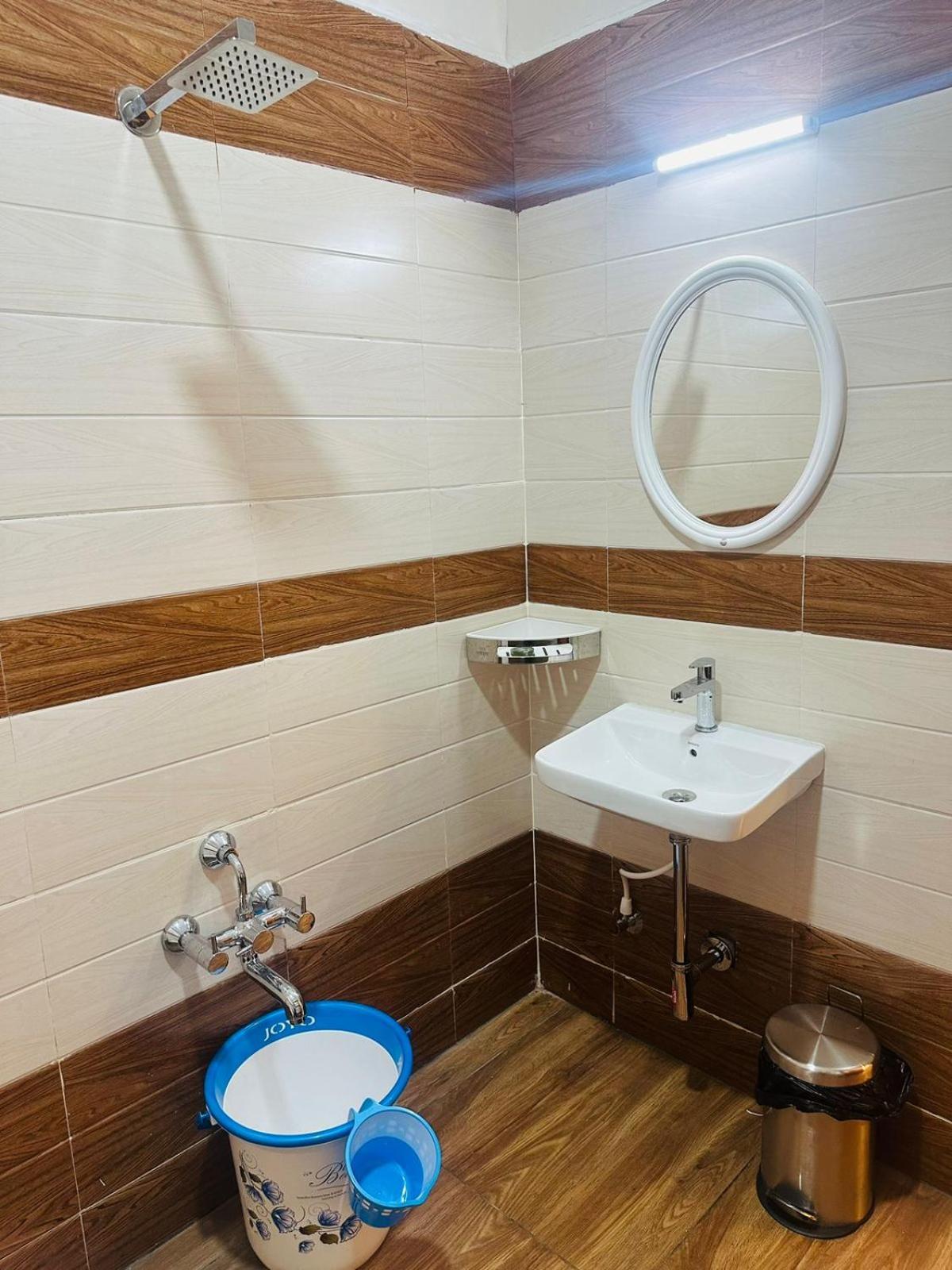 Hotel Yatri Nivas Sagara Esterno foto