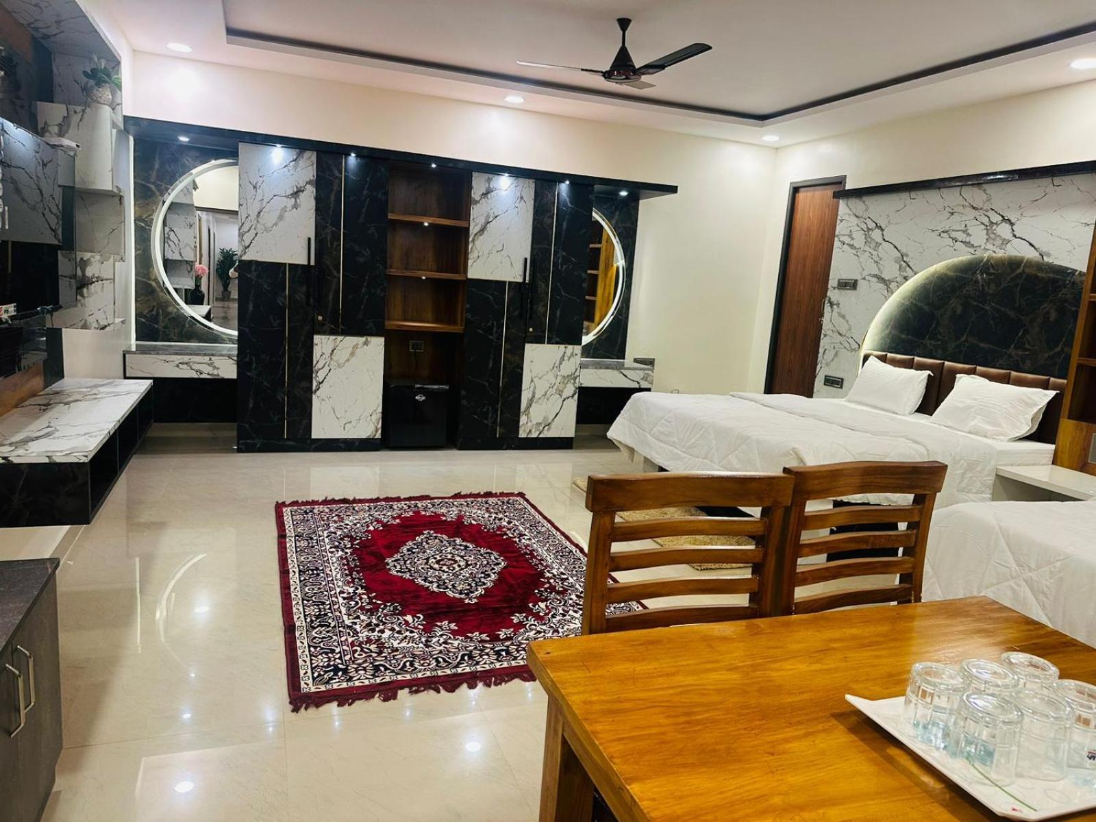 Hotel Yatri Nivas Sagara Esterno foto
