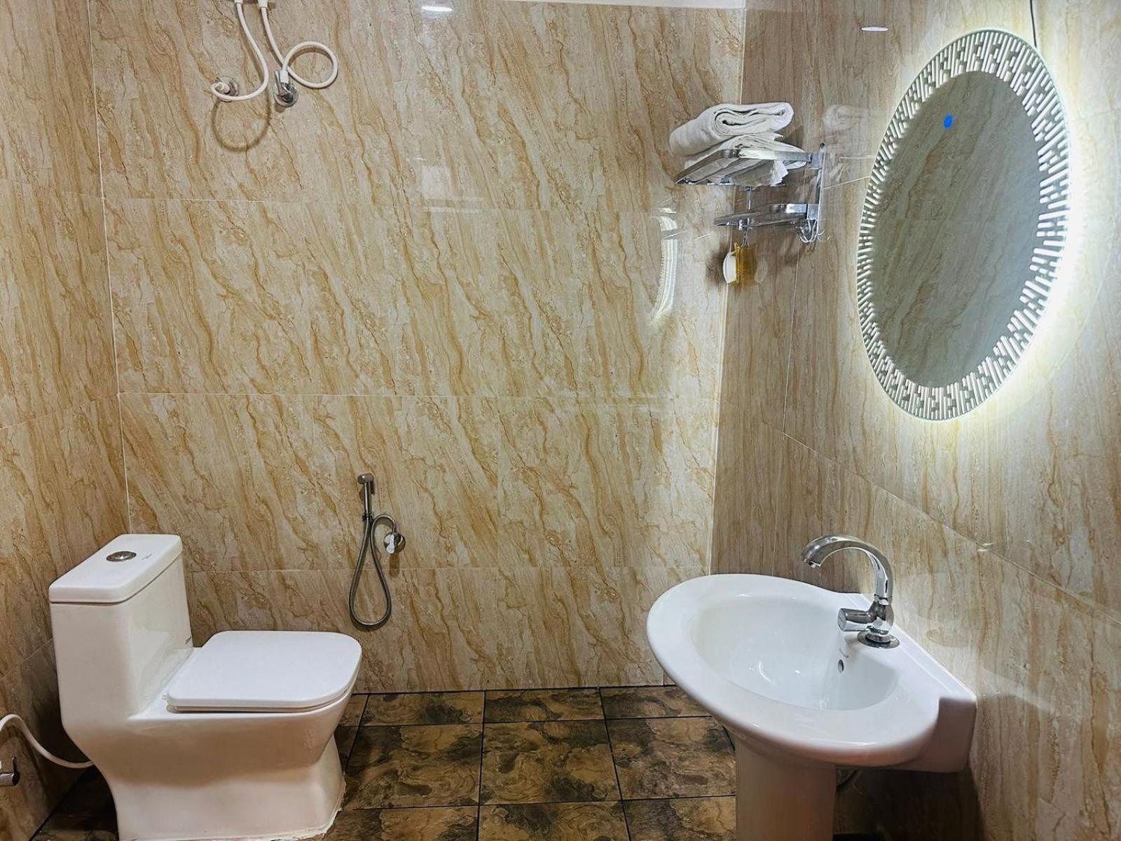Hotel Yatri Nivas Sagara Esterno foto